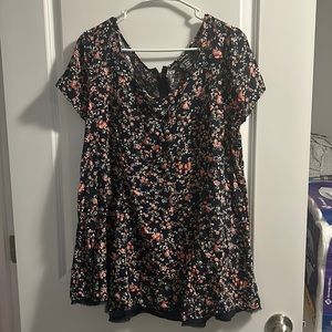 Torrid size 1 bohemian top